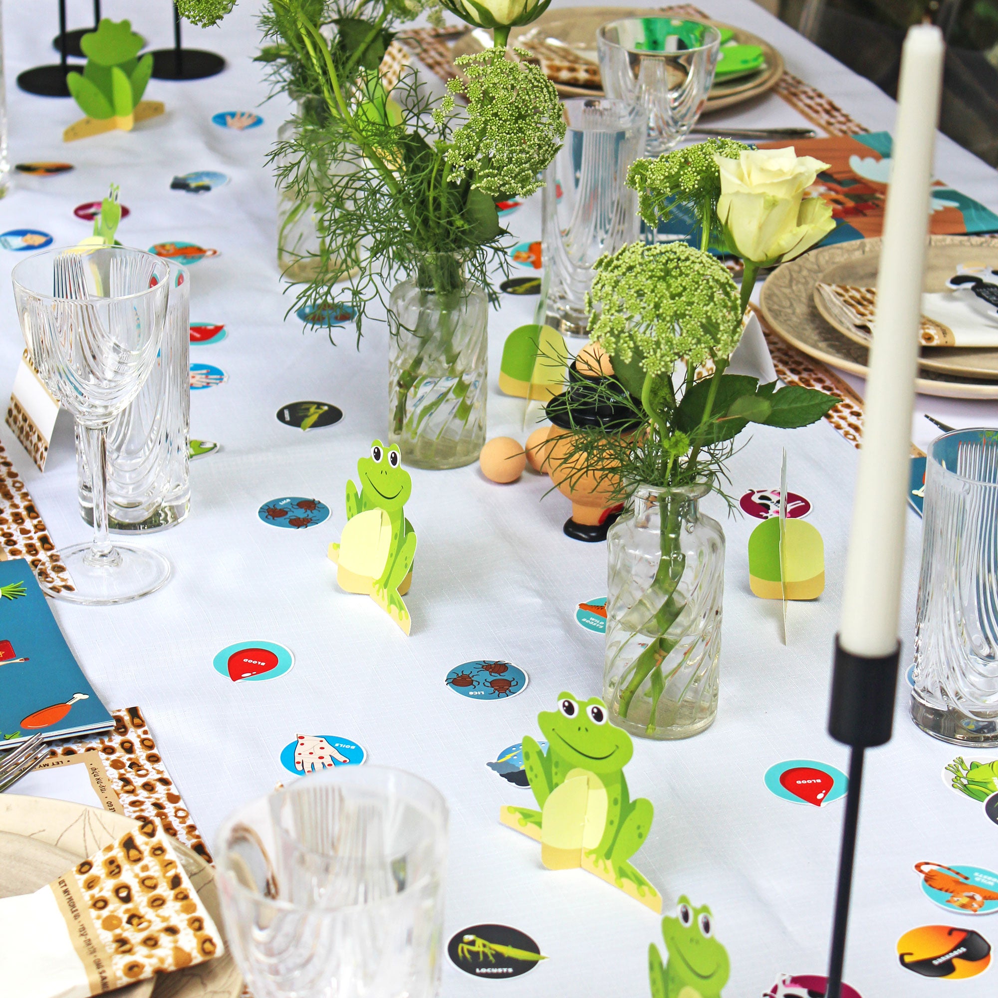 Table Confetti - Pesach Plagues