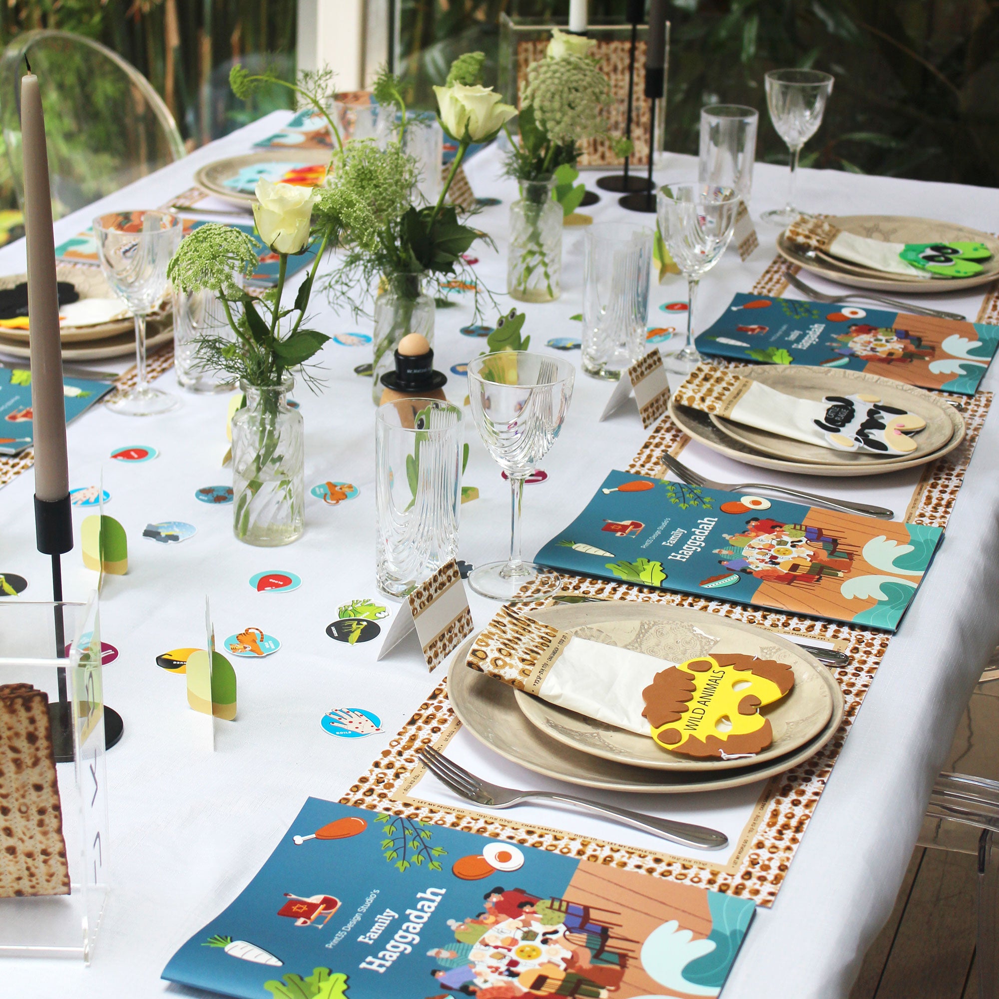 Table Confetti - Pesach Plagues